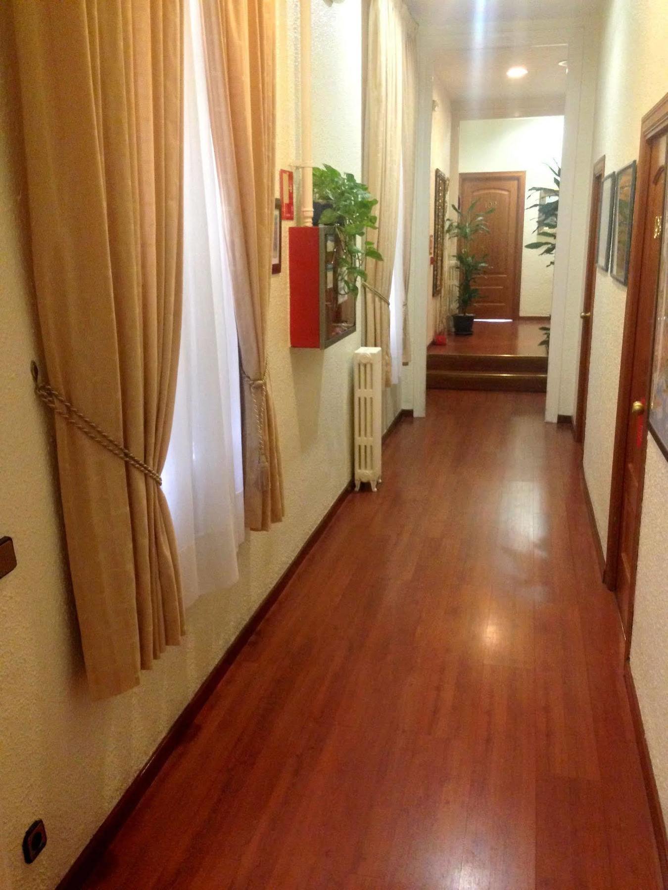 Pelayo Deluxe Apartments Barcelona Eksteriør bilde